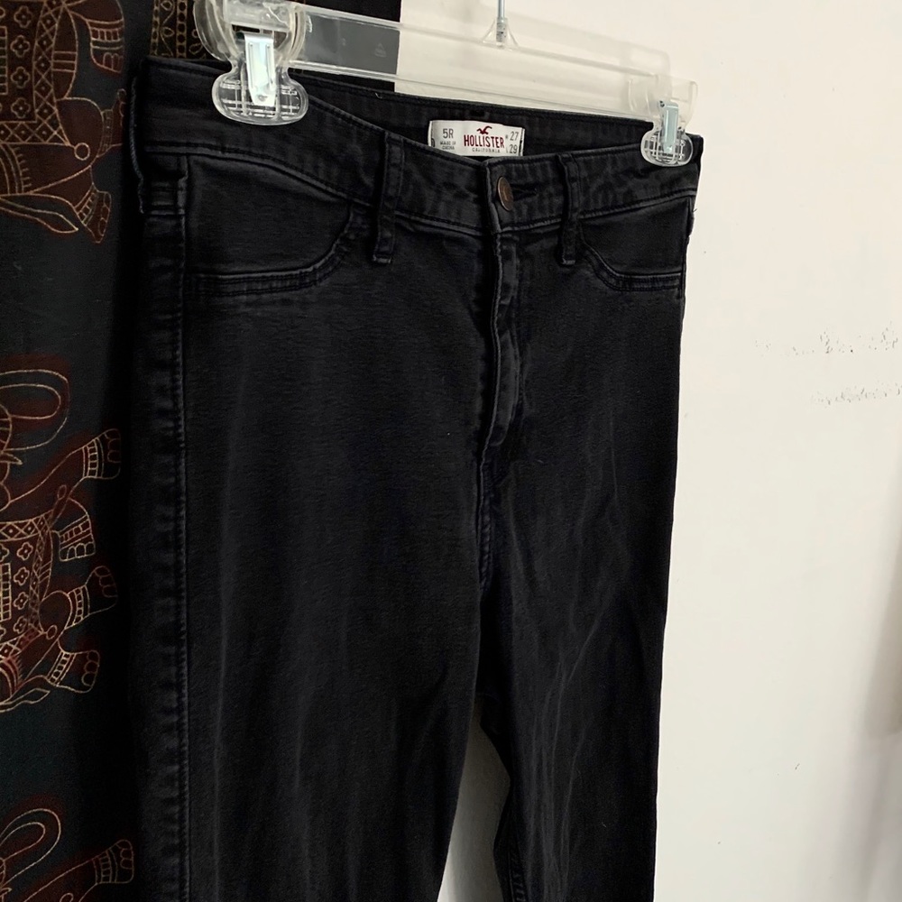 HOLLISTER high waisted black jeans